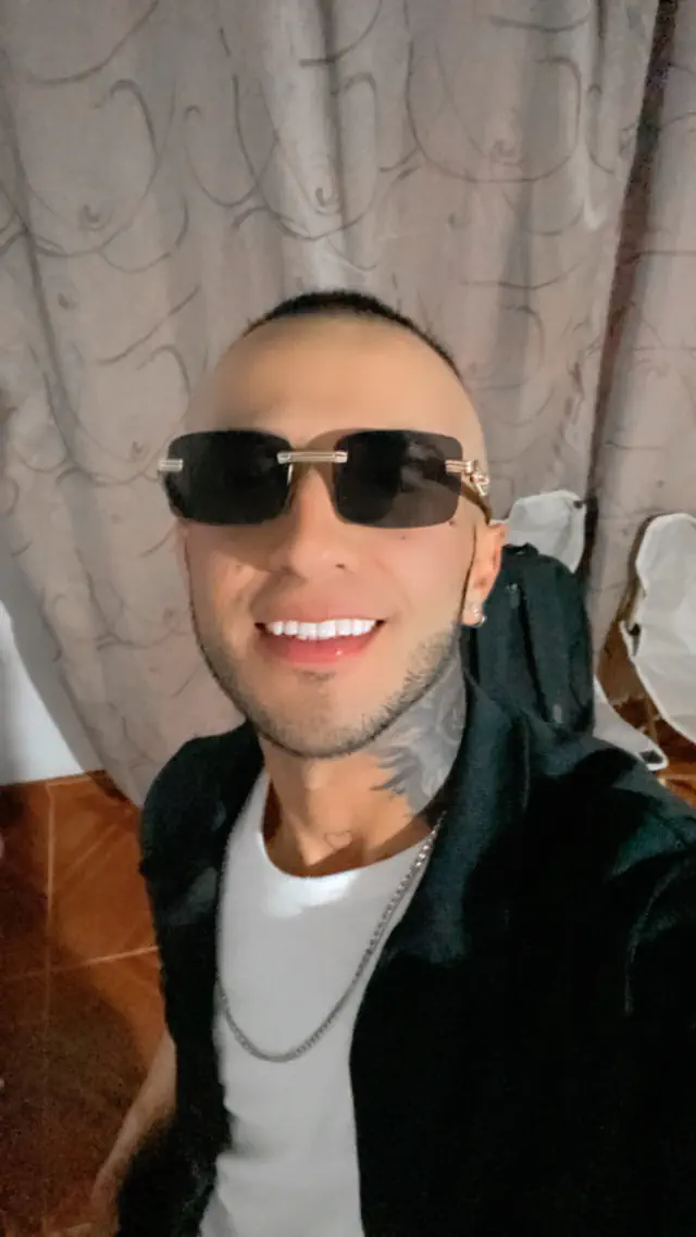 escort-media-7466c900-fbf9-45a4-8c46-86136e316762