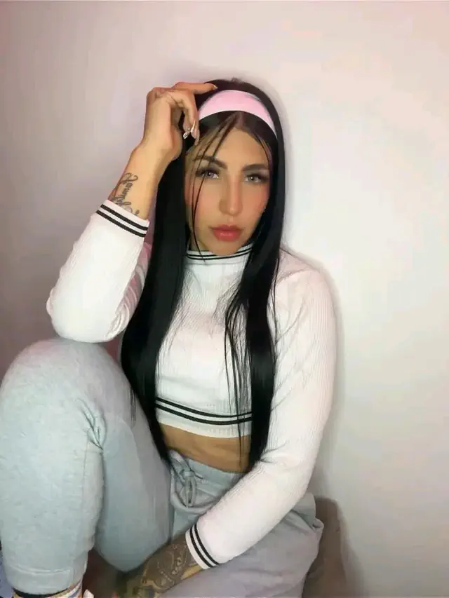 escort-media-74fee59f-5744-4bdb-8bb9-927acebbee11