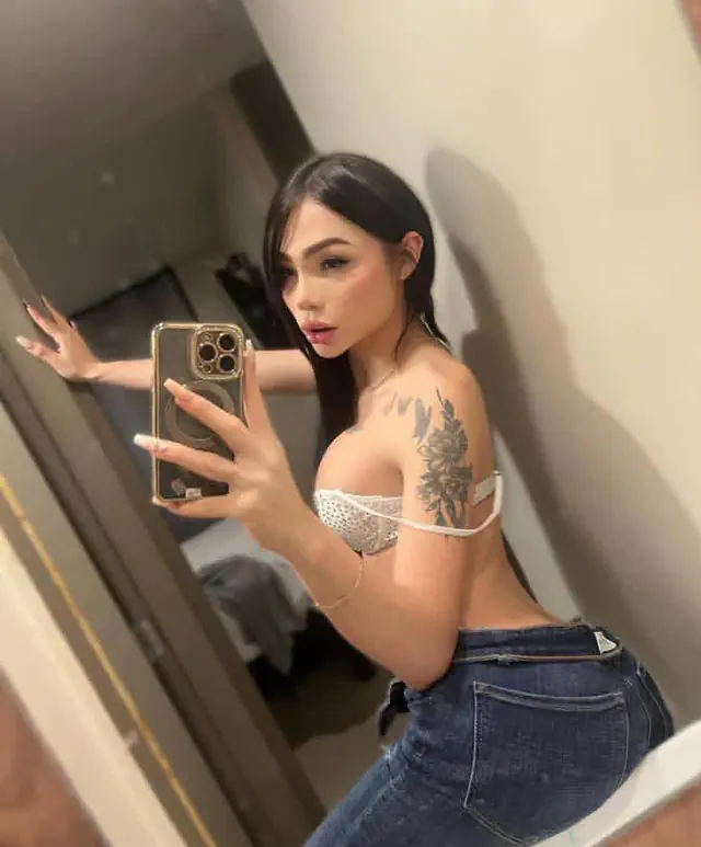 escort-media-75f7e331-2885-4f35-a164-b5a455a8b632