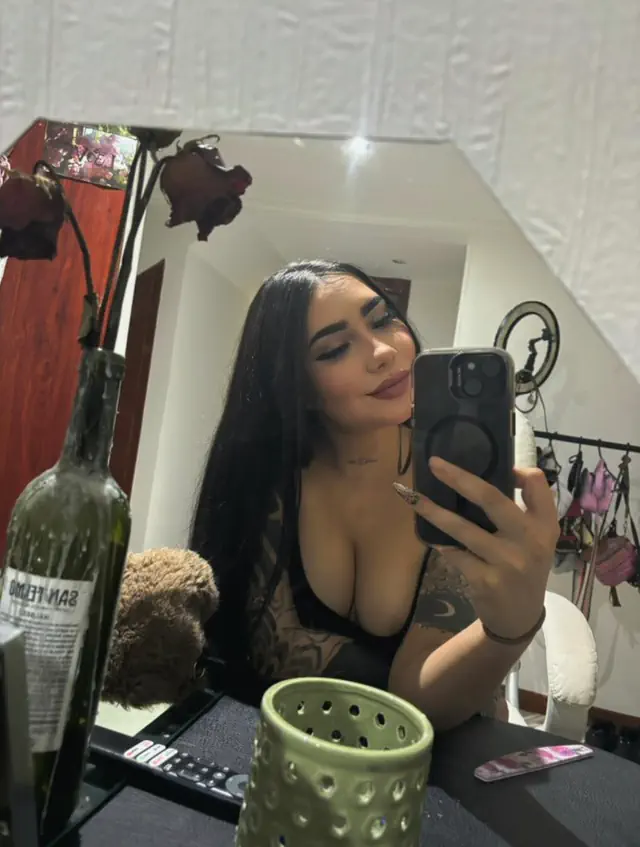 escort-media-7657ff44-a71e-4077-ae66-617429510f6f