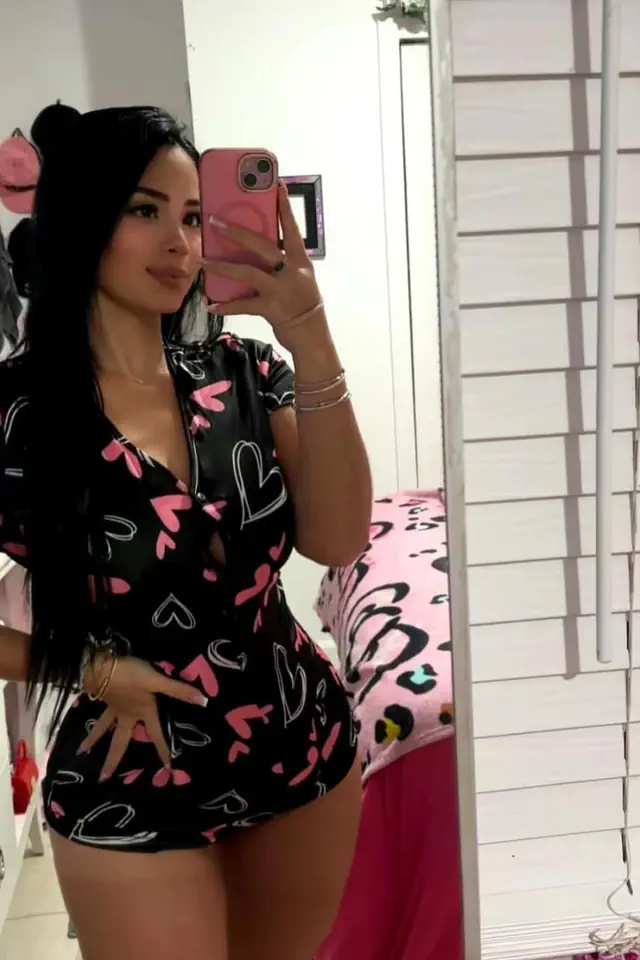 escort-media-773eaee7-1ad4-4d52-a0f3-4c30776aef09