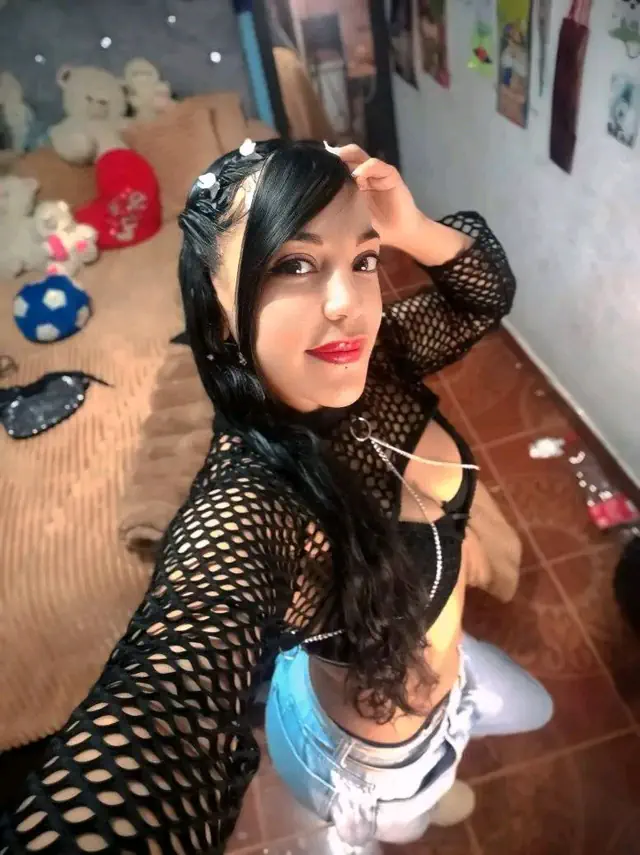 escort-media-777bf5af-81e1-483a-8274-c3b13b08e155