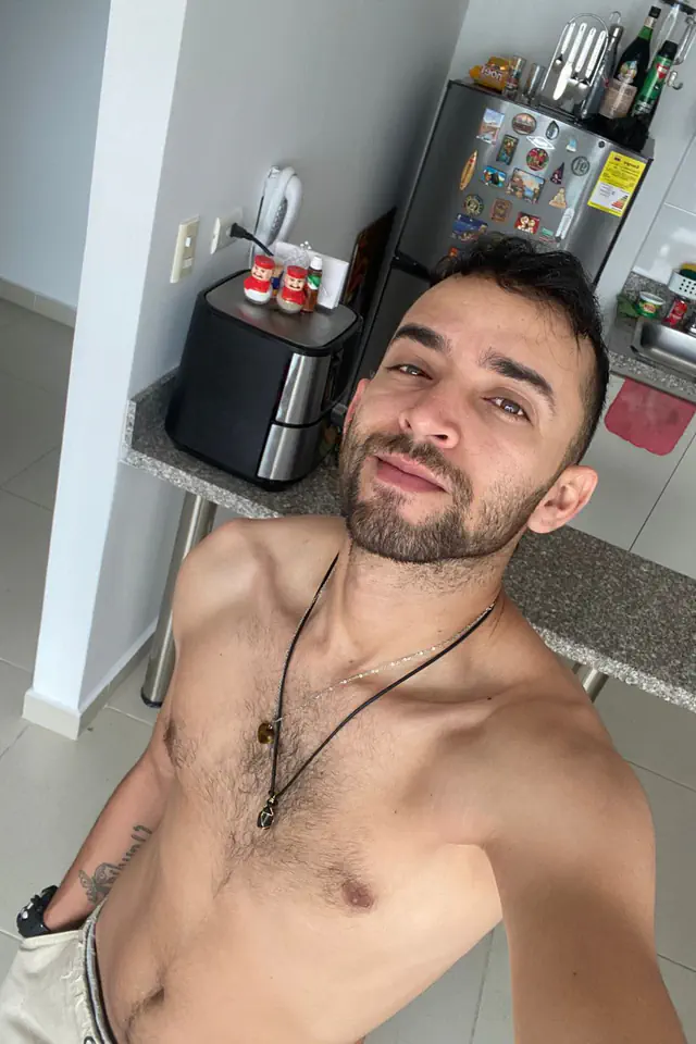 escort-media-77eb83da-ec2f-4427-8a63-f7e73395b4e1