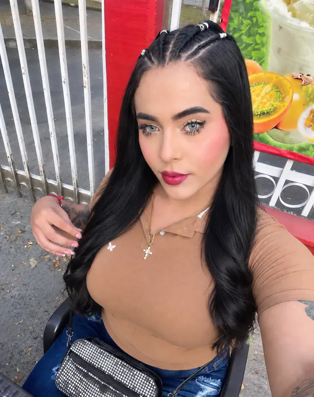 escort-media-78ab650b-10c3-4ef7-b478-6073a7fa7fde