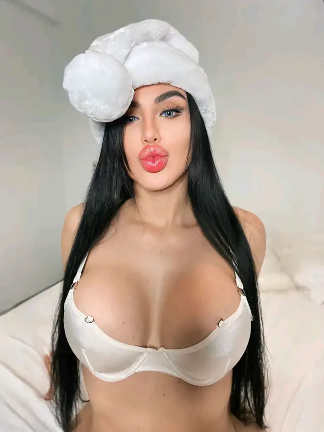 escort-media-78b1dcb6-509f-48f2-b011-76f6e7ab31ea