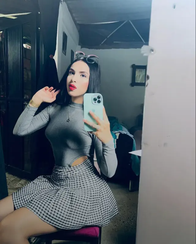 escort-media-7c2af8eb-203b-45e0-8e57-481bdf3691f7