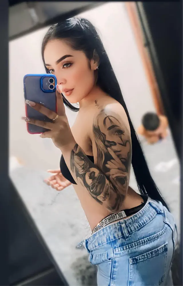 escort-media-7c329186-5a2b-49ba-85b1-60e22151bf07