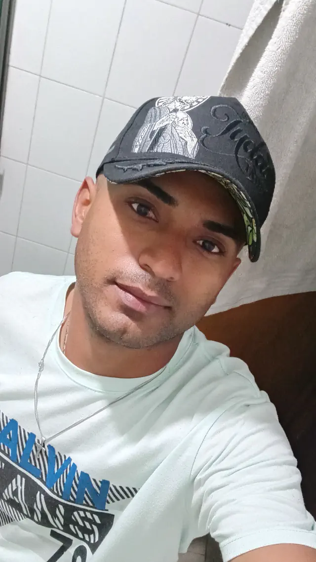 escort-media-7c8afbb4-4abc-46e3-8ca5-0ba8d91025ac