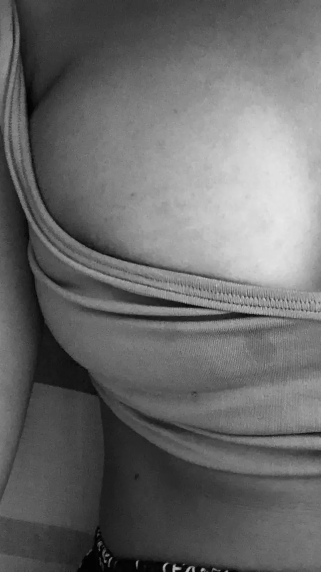 escort-media-7cb39b43-e68d-4205-2555-2bcd87307800