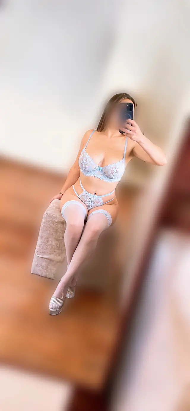 escort-media-7d88ad6f-12bf-4524-a6a7-7bad964b28a5