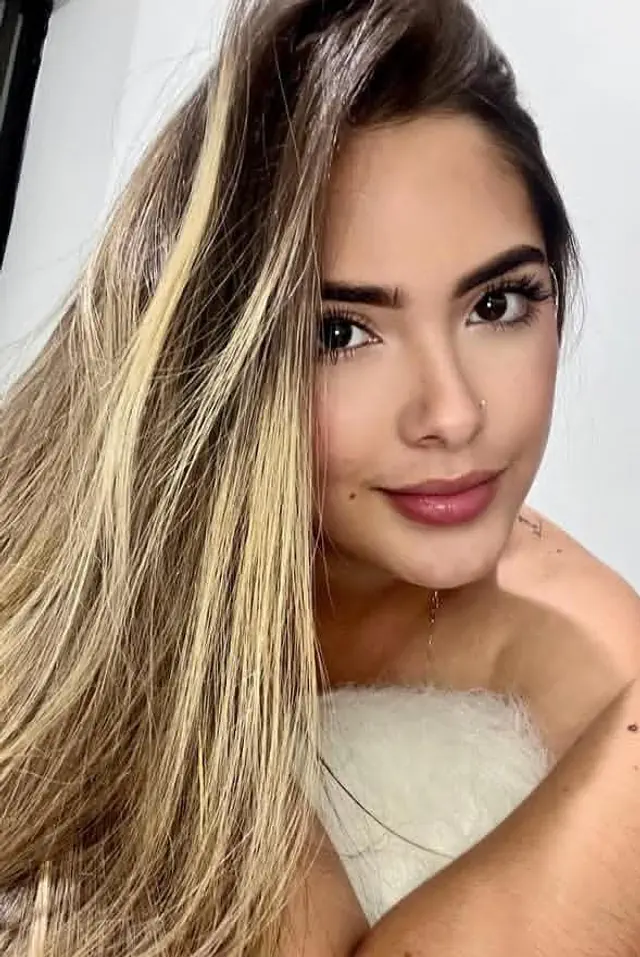 escort-media-7df5c279-51a2-4a2d-80c4-e06ffba937a5
