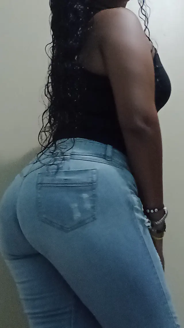 escort-media-8064a834-1eaf-4085-a781-2bc7eca5fd1c