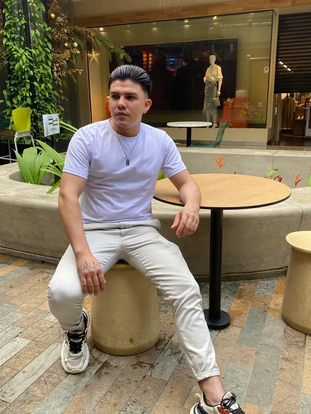 escort-media-80ca9def-98cc-4557-81b4-8c0cdb4eb529