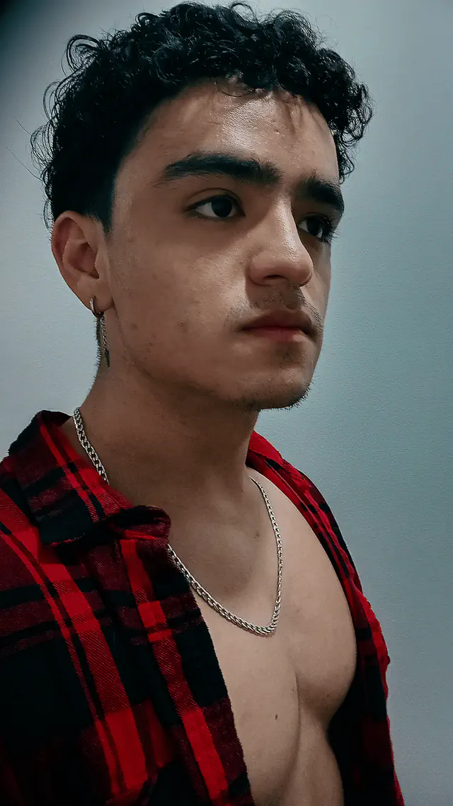 escort-media-82096d99-37aa-488b-11a1-02b39c551d00