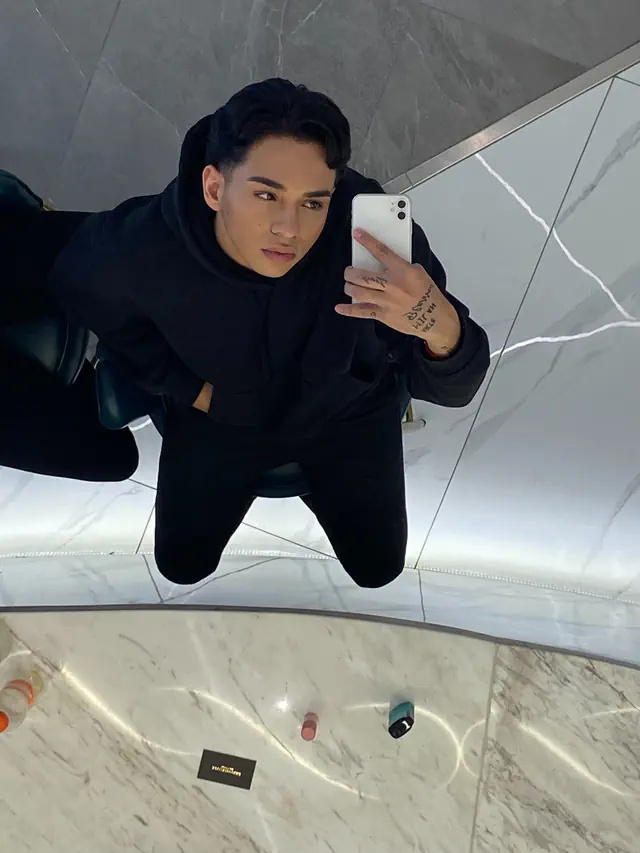 escort-media-82ddf3d2-7d90-4f1d-901e-3d49afbc1455