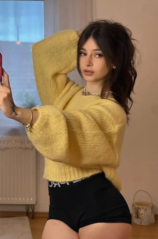 escort-media-854e0c00-f025-45a5-a23f-b14c1523f3bf