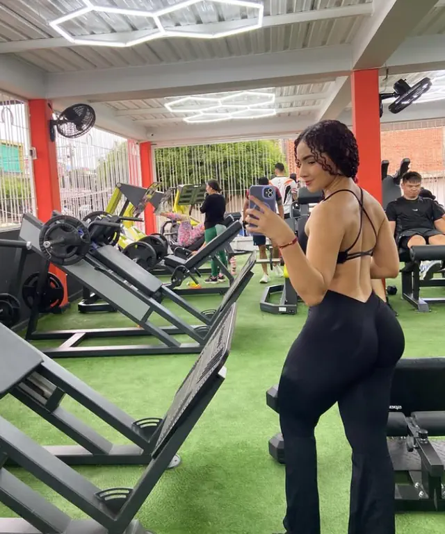 escort-media-85868fc4-ed6b-4703-9f7c-b9d6a0abc679