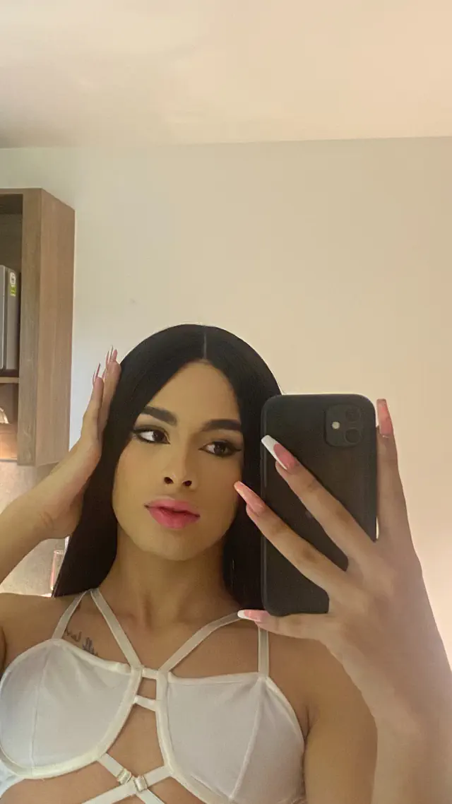 escort-media-8628c7e3-e559-4579-bdd9-d3da1ba95db1