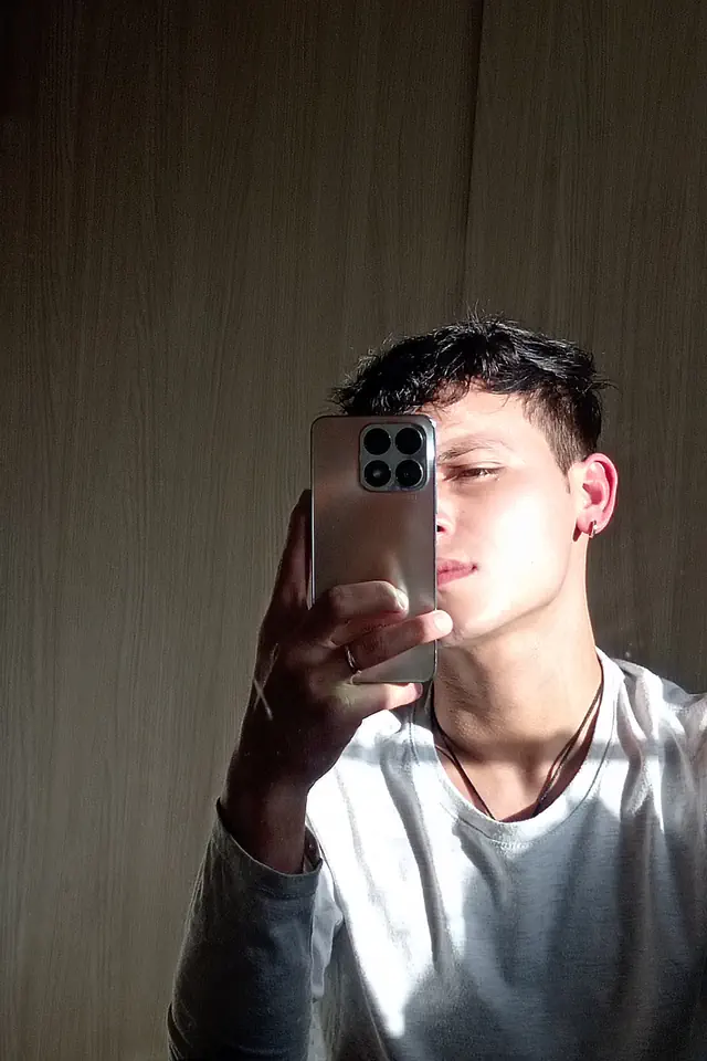 escort-media-864e7113-46f7-48ce-b954-27f2aca483e9