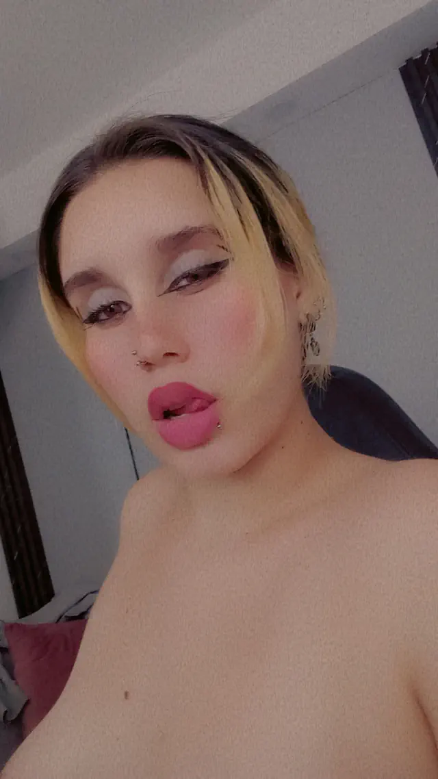 escort-media-8661779c-c1a3-40e4-ba7d-3a209c471d38