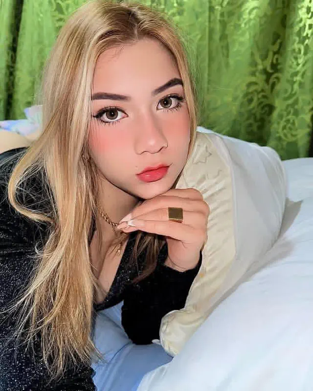 escort-media-87268d03-80b9-406a-8492-96d9ff35f481