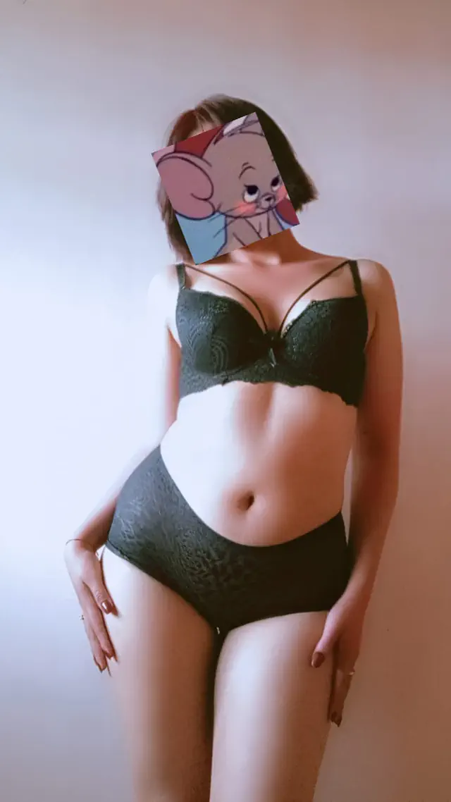 escort-media-882e1f75-8fcd-46a8-9769-13b59f6dfa60