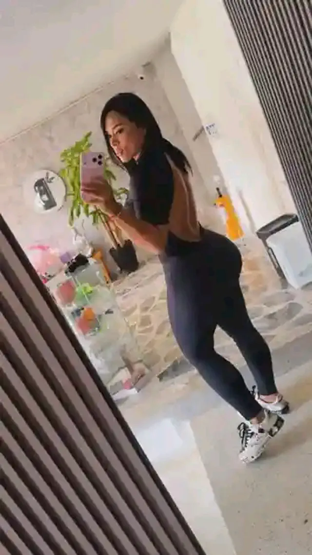 escort-media-886baecb-12fe-45f8-b075-84f4c4f504c6
