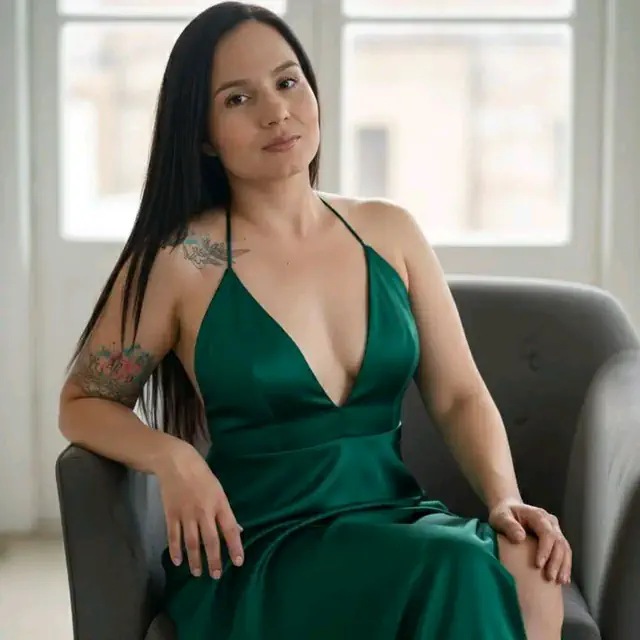 escort-media-889dd3c9-dbda-416d-b7a7-b31d7f5996d0