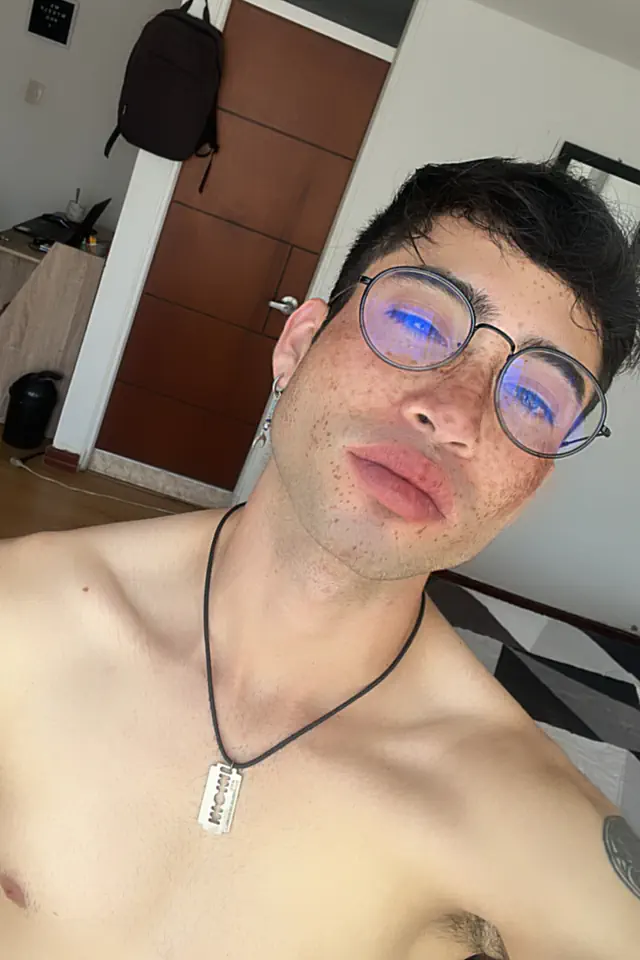 escort-media-88bdefc0-e53b-4c33-85d9-d94fea673c3d