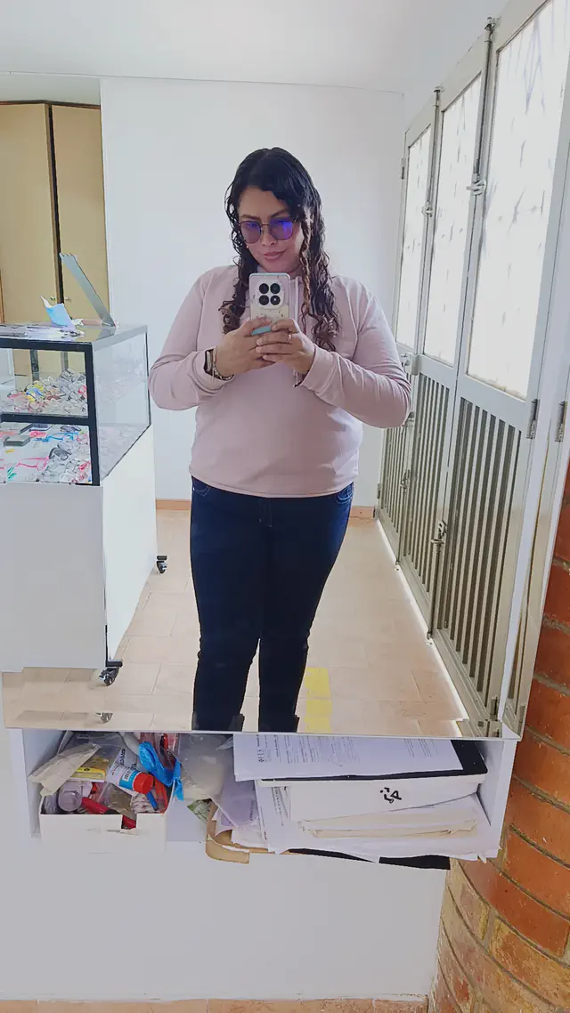 escort-media-891bb2b6-0ec7-4aaa-8534-08594ca415c0