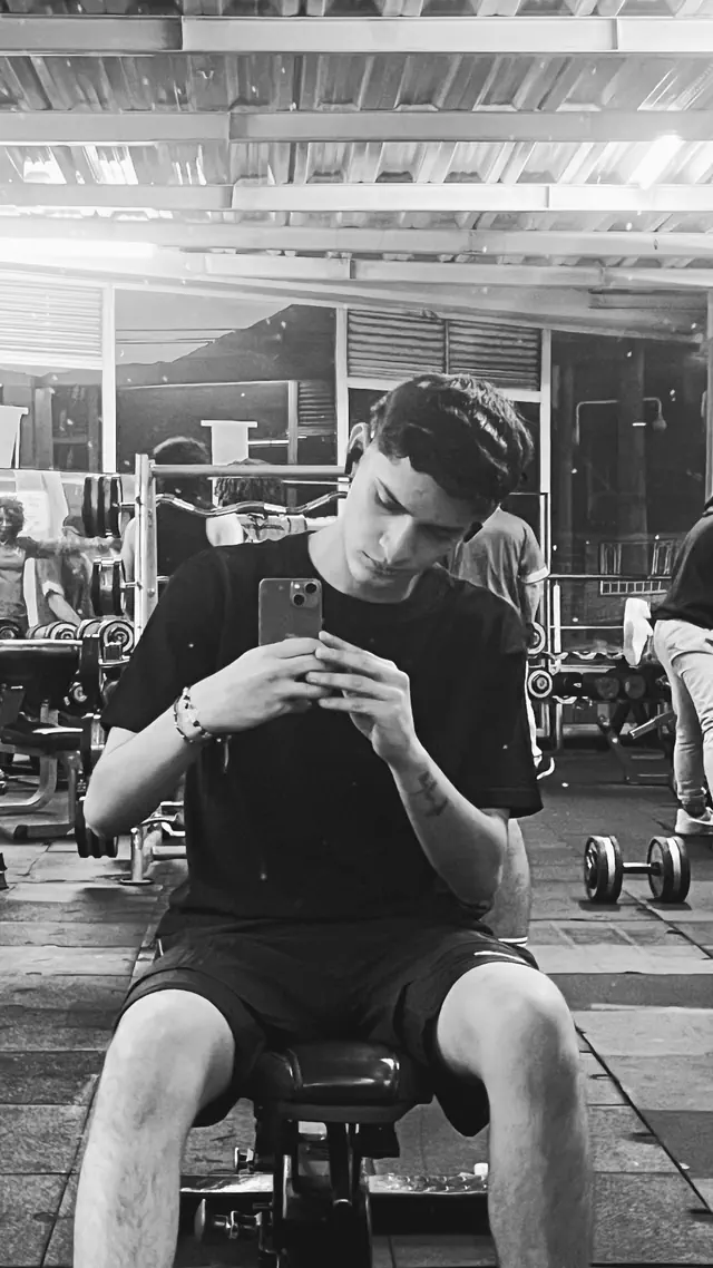 escort-media-89844672-8088-4a75-a3dd-1e16d526fc6d