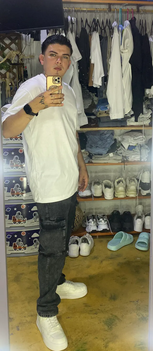 escort-media-8a2351a0-da18-448f-98ac-903fe88b573e