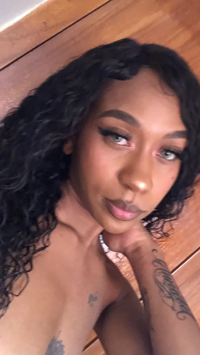 escort-media-8d72fa72-076a-4f89-981c-53561322dfaa