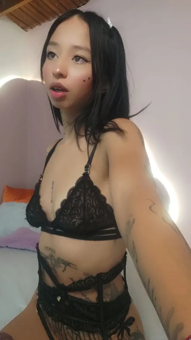 escort-media-8d9e3857-a712-4323-b913-18f52f5028ea