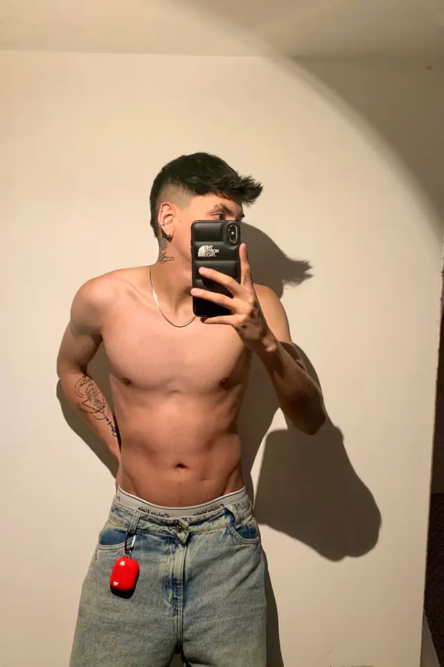 escort-media-8da15f22-5454-4800-9f24-836b20c5fcd8