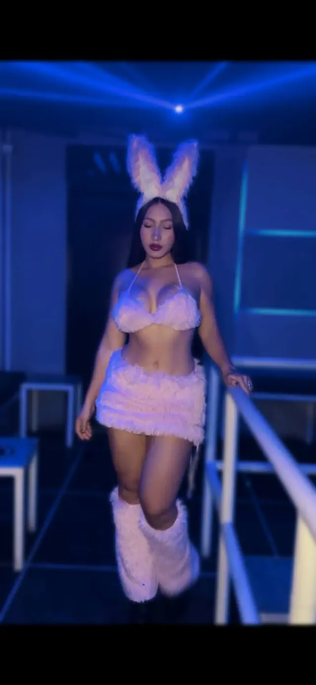 escort-media-8e25960b-7d12-4f89-8bd0-807fdf2c73b7