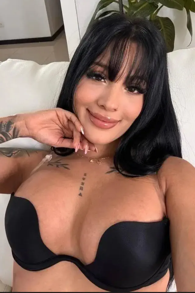 escort-media-8ea93aa9-43ec-4281-9eea-948c0a66748c