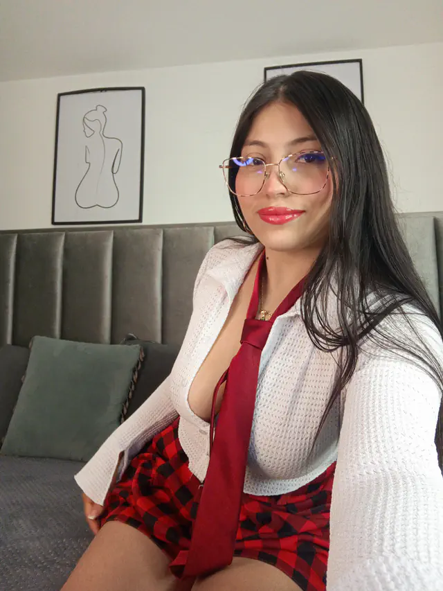 escort-media-8efbb3ce-caf1-4e92-ac20-cd29a81b397d