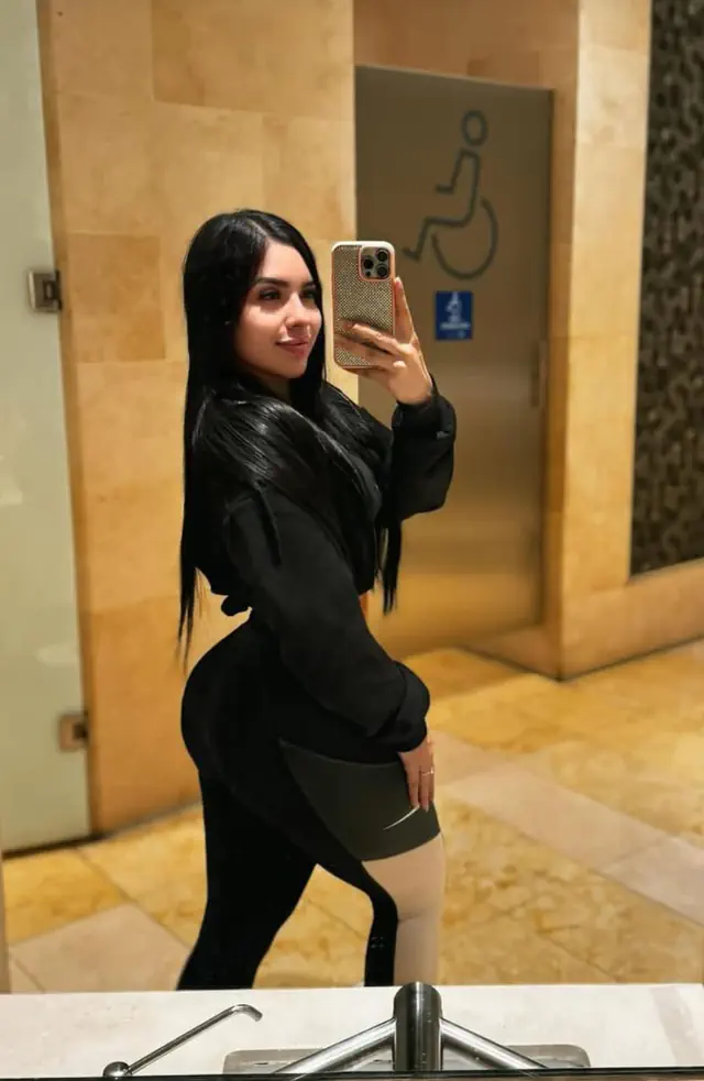 escort-media-8f1703bd-f5a0-4558-8922-6a856853a18b