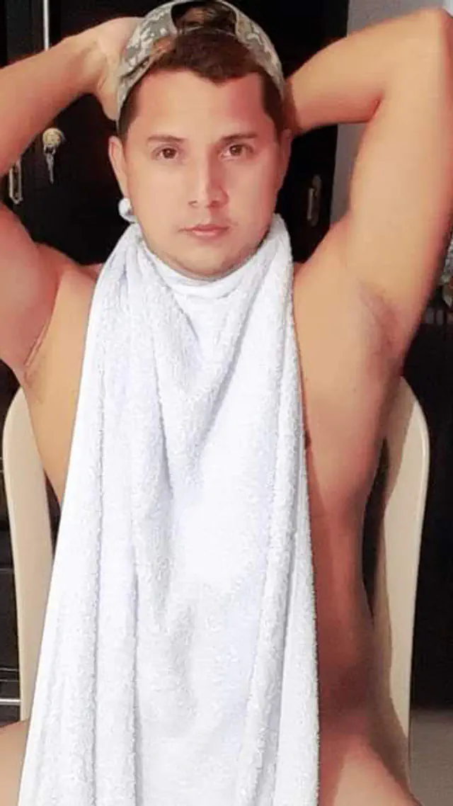 escort-media-8f8d5575-02ef-4ed1-8a8a-edad1bb78473