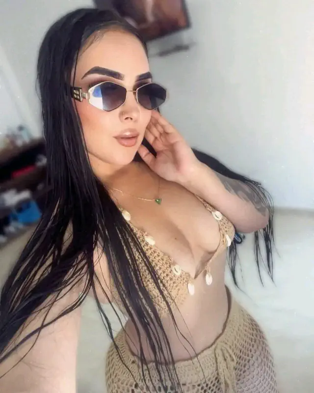 escort-media-8fd2b4d8-7db9-4390-a1ce-84623b0ff9e0