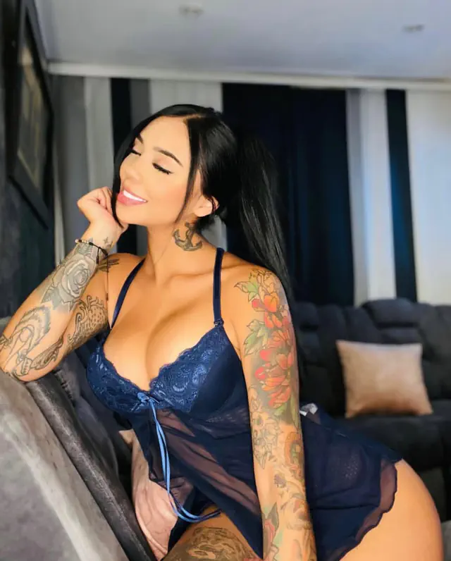 escort-media-8fe63f0f-a76e-442b-b4ce-0dc4585d86d8