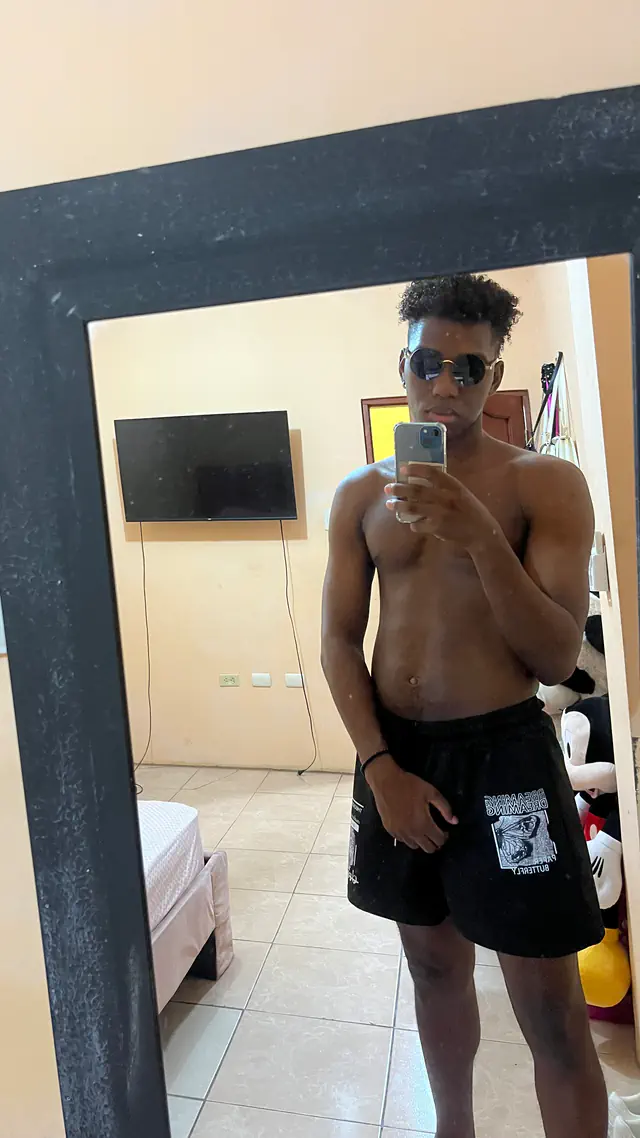 escort-media-9011a0c1-8b4c-4bfd-8639-3de1940fcff6