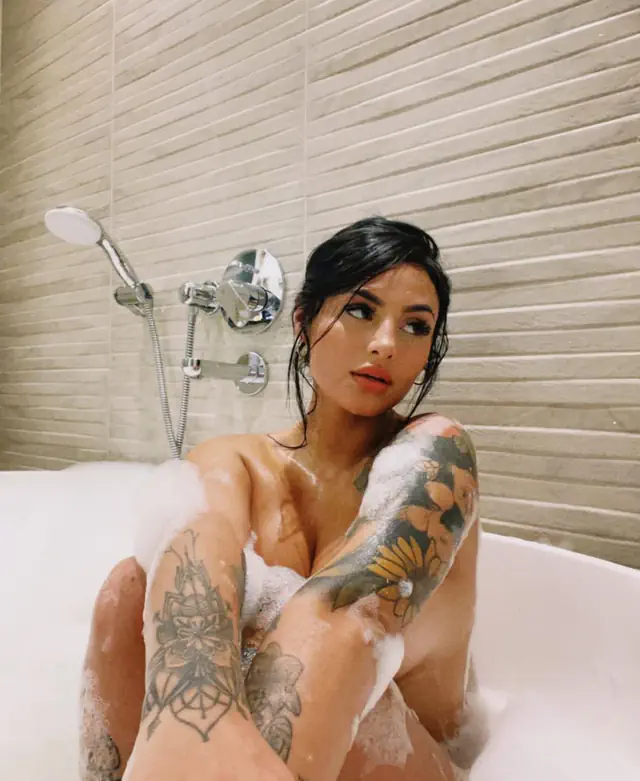 escort-media-90a0db08-c8a0-404c-916d-6174ea31a515