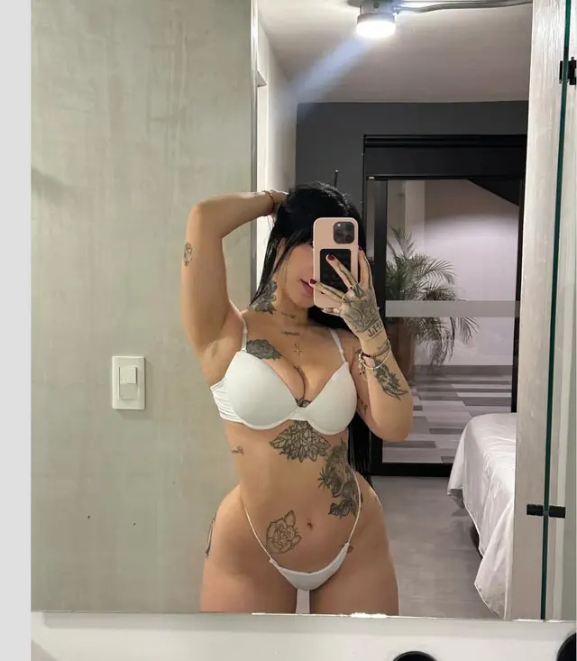 escort-media-90f0ae1c-ffff-410d-beb8-5d245b5438cf