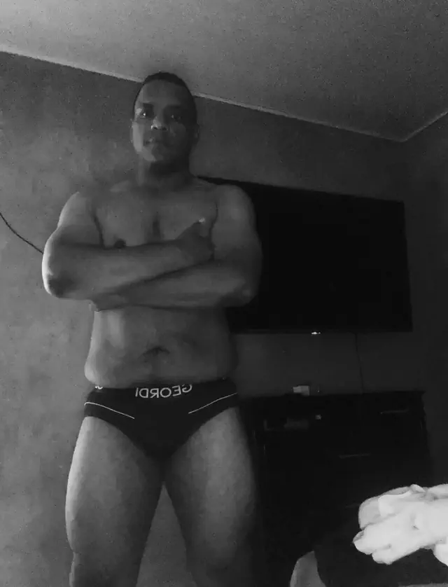 escort-media-91412b24-5463-4763-b2f3-bfdfbee2b83f