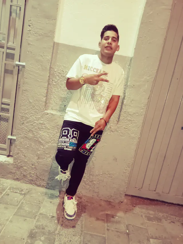 escort-media-929ff49a-4290-4df2-9bdf-b1924d56dc71