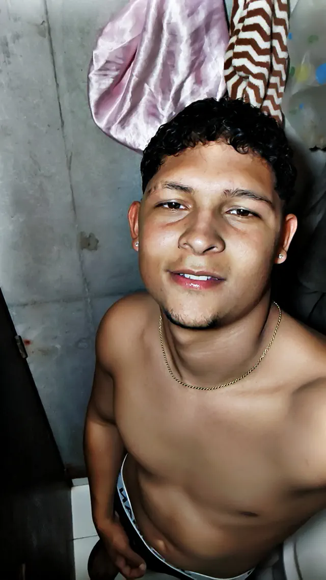 escort-media-945fa931-1ade-4515-aaeb-90ce751724ad