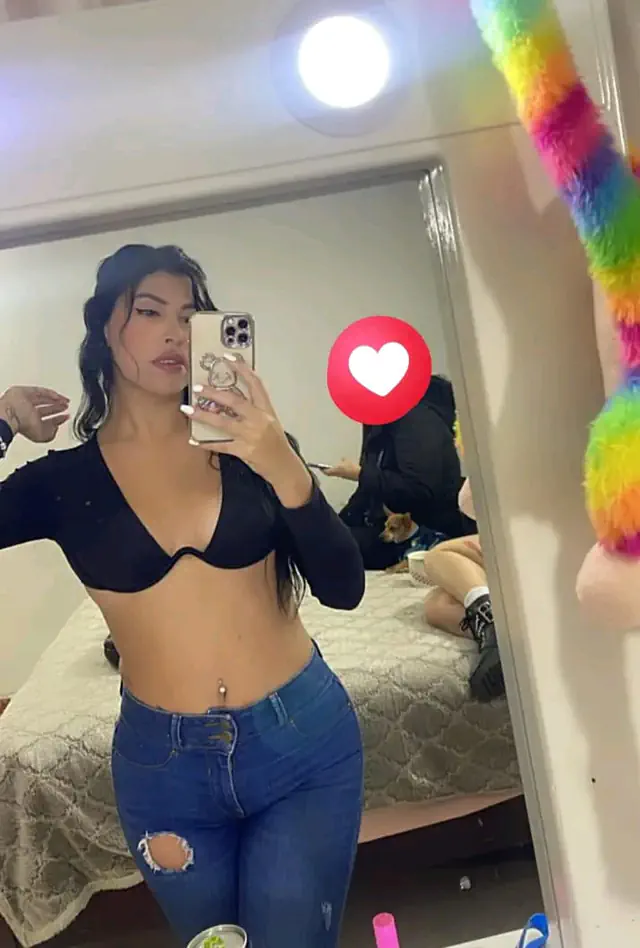 escort-media-951b6f3e-aded-43fa-a16f-a0f94d069309