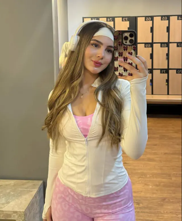 escort-media-954d75bd-3656-413b-b5ad-68d5d231934e